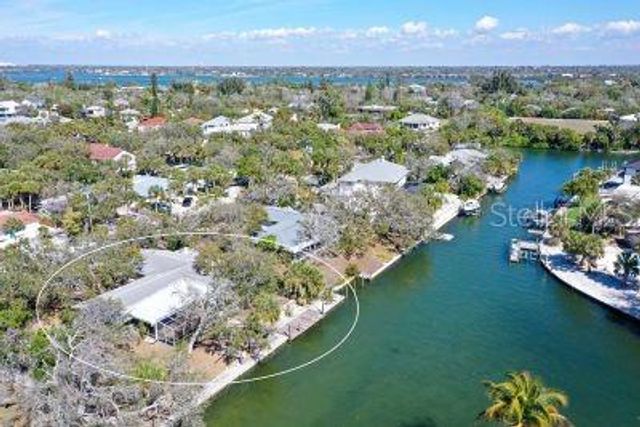 742 EDGEMERE, Siesta Key, FL 34242