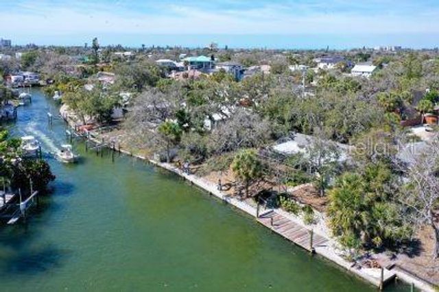 742 EDGEMERE, Siesta Key, FL 34242