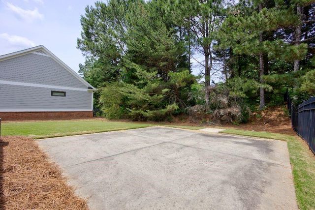 2189 Bessbrook Square, Statham, GA 30666