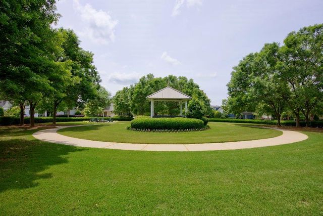 2189 Bessbrook Square, Statham, GA 30666