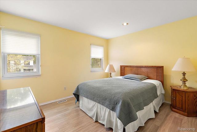 2832 Warrior Drive, Wixom, MI 48393