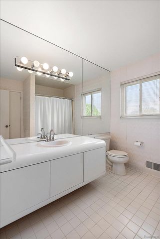 2832 Warrior Drive, Wixom, MI 48393