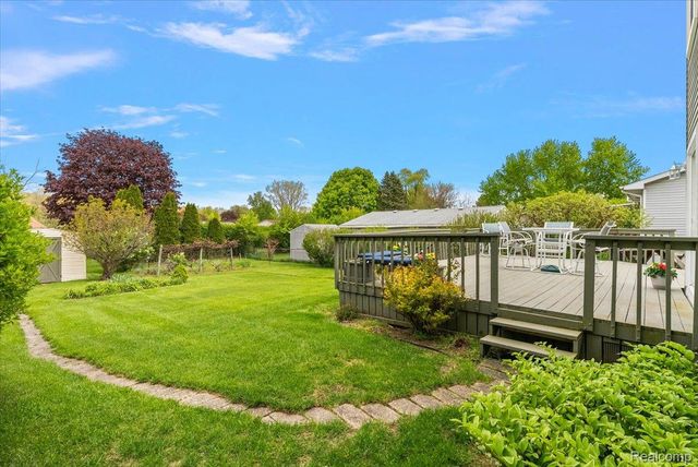 2832 Warrior Drive, Wixom, MI 48393