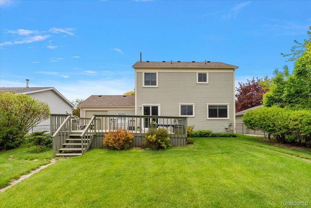 2832 Warrior Drive, Wixom, MI 48393