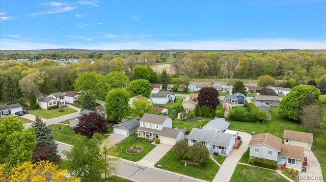 2832 Warrior Drive, Wixom, MI 48393