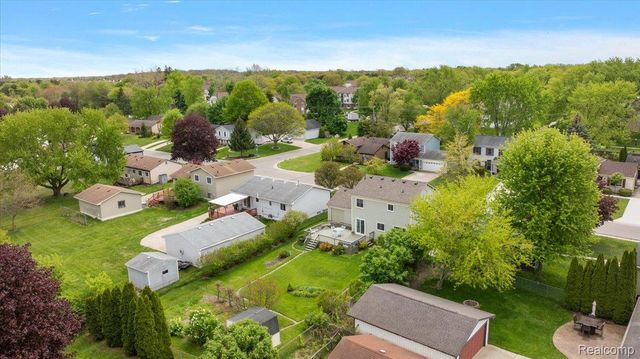 2832 Warrior Drive, Wixom, MI 48393