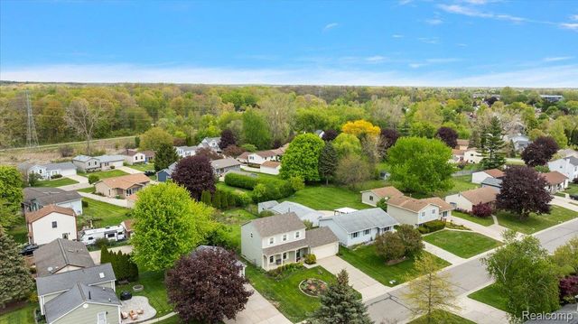 2832 Warrior Drive, Wixom, MI 48393