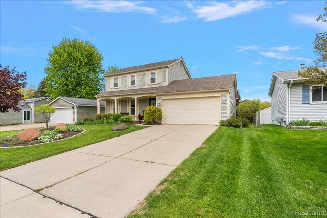 2832 Warrior Drive, Wixom, MI 48393