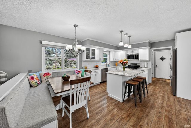 17925 Buckland Drive, Granger, IN 46530