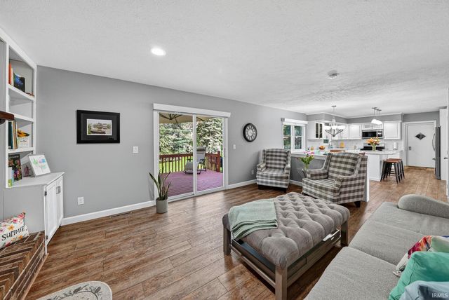 17925 Buckland Drive, Granger, IN 46530