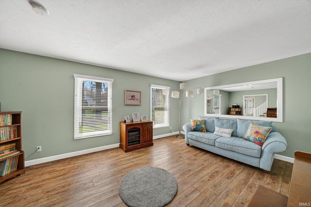 17925 Buckland Drive, Granger, IN 46530