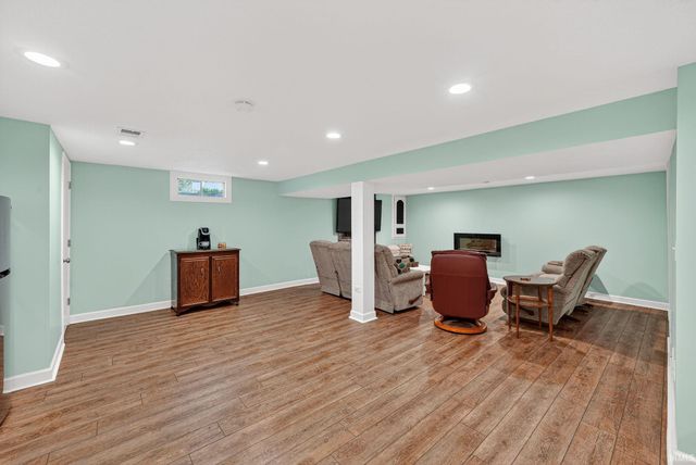 17925 Buckland Drive, Granger, IN 46530