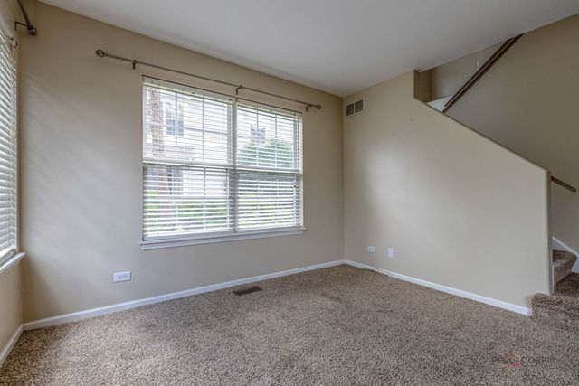 162 Fairfield Lane 162, Carol Stream, IL 60188