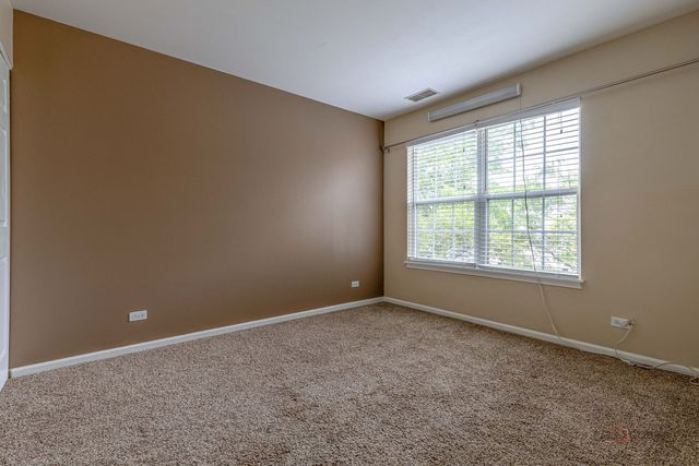 162 Fairfield Lane 162, Carol Stream, IL 60188