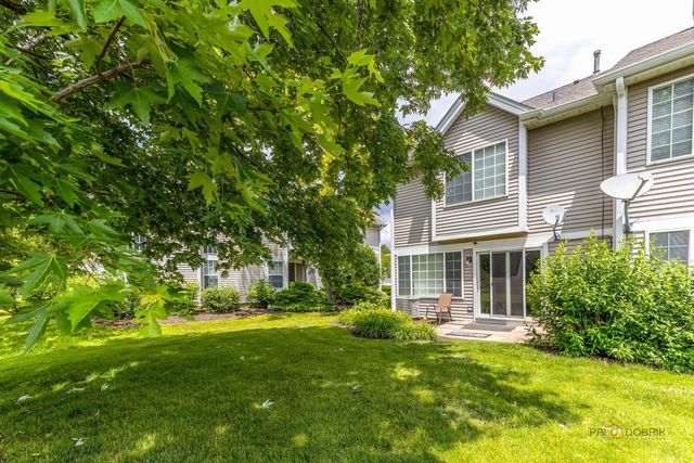 162 Fairfield Lane 162, Carol Stream, IL 60188
