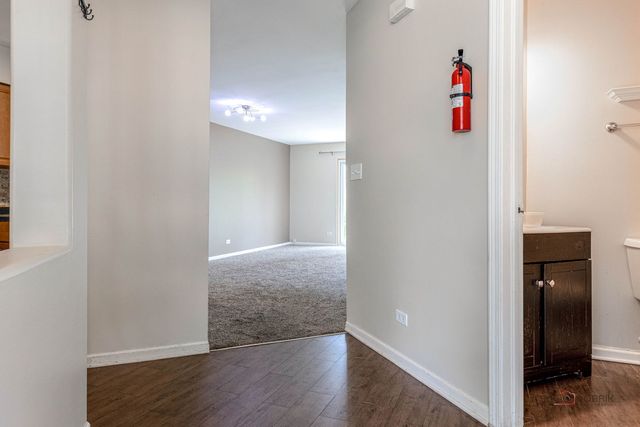 162 Fairfield Lane 162, Carol Stream, IL 60188