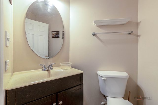 162 Fairfield Lane 162, Carol Stream, IL 60188