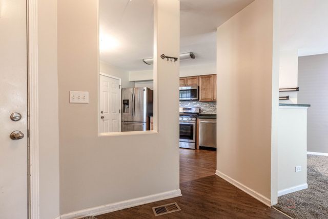 162 Fairfield Lane 162, Carol Stream, IL 60188