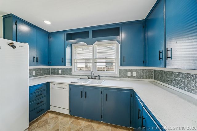 5143 S Detroit Avenue, Tulsa, OK 74105