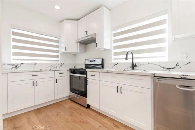 12340 Lull Street, North Hollywood, CA 91605