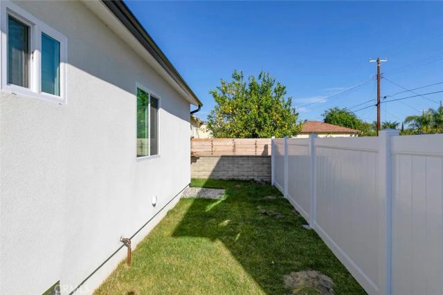 12340 Lull Street, North Hollywood, CA 91605