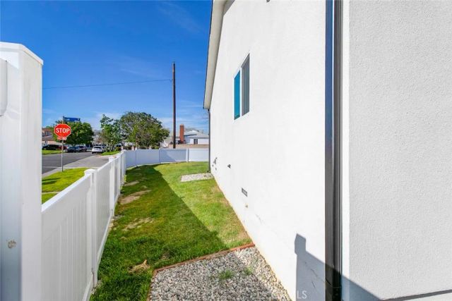 12340 Lull Street, North Hollywood, CA 91605