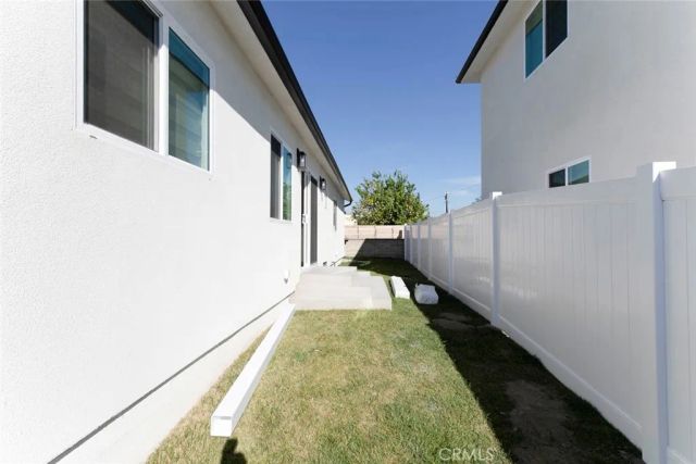 12340 Lull Street, North Hollywood, CA 91605