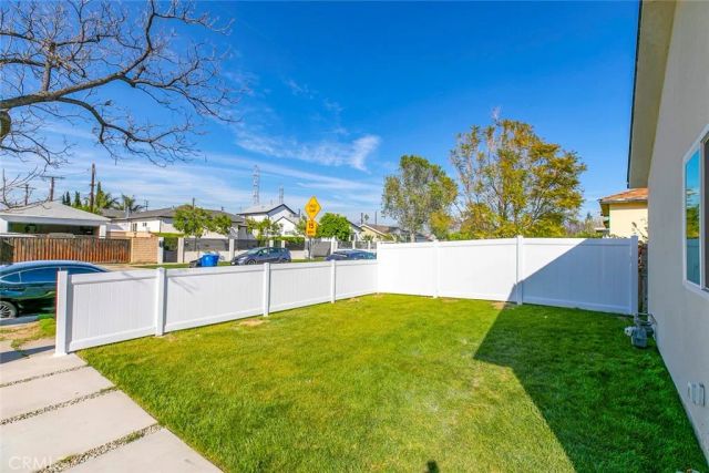 12340 Lull Street, North Hollywood, CA 91605