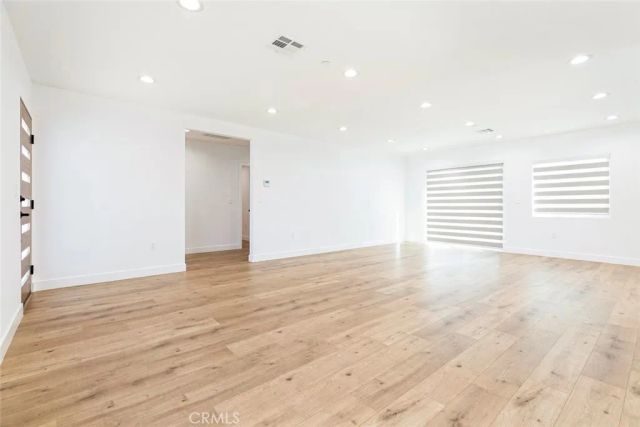 12340 Lull Street, North Hollywood, CA 91605