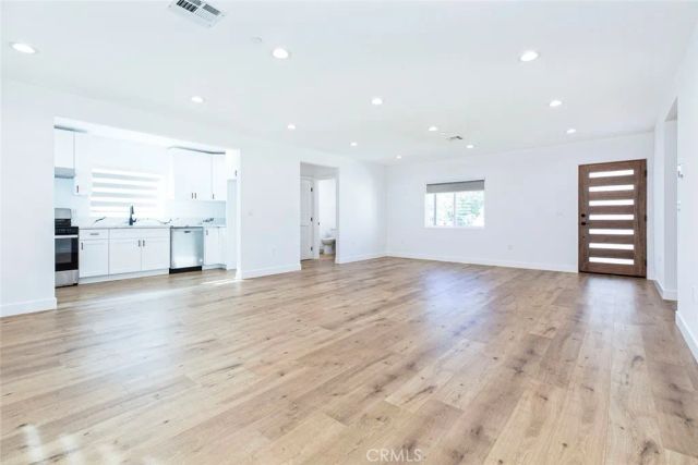 12340 Lull Street, North Hollywood, CA 91605