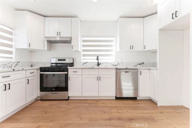 12340 Lull Street, North Hollywood, CA 91605