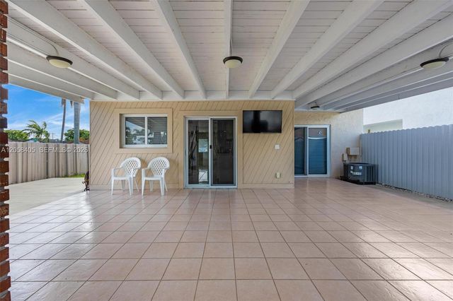 1616 SW 137th Place, Miami, FL 33175