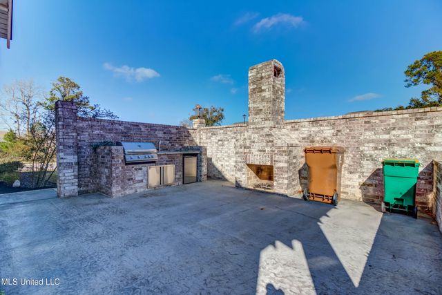 10510 E Landon Green Circle, Gulfport, MS 39503