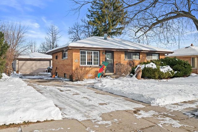 N88W14926 Jefferson AVENUE, Menomonee Falls, WI 53051
