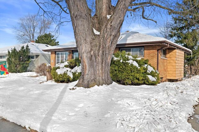 N88W14926 Jefferson AVENUE, Menomonee Falls, WI 53051