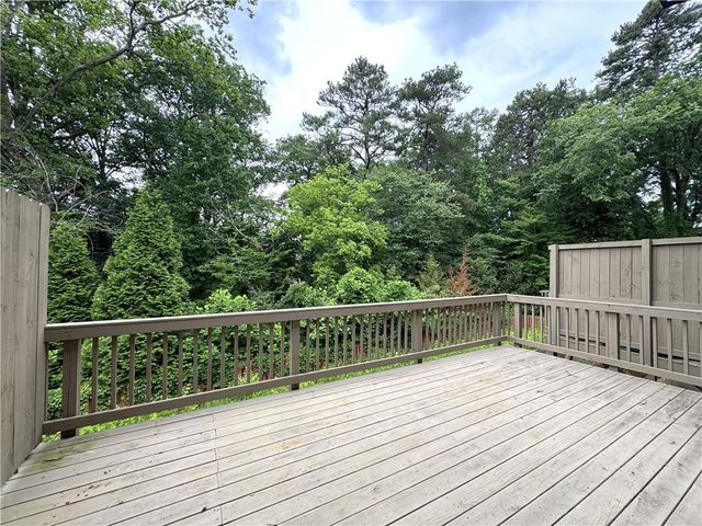1468 Edgebrook Court NE, Atlanta, GA 30329