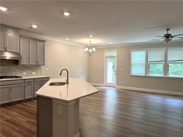 1468 Edgebrook Court NE, Atlanta, GA 30329