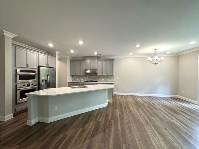 1468 Edgebrook Court NE, Atlanta, GA 30329
