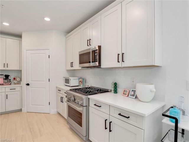 16356 Viansa WAY 101, Naples, FL 34110