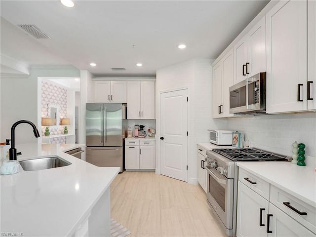 16356 Viansa WAY 101, Naples, FL 34110