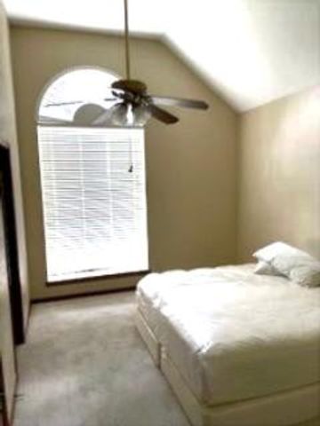 18 Windsor Drive, Conroe, TX 77304