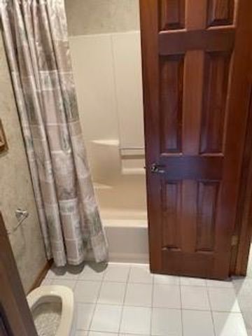 18 Windsor Drive, Conroe, TX 77304