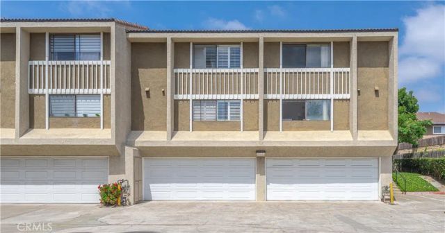 380 W Wilson F106, Costa Mesa, CA 92627
