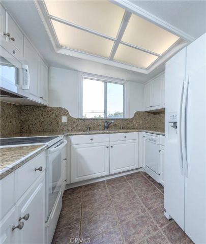 380 W Wilson F106, Costa Mesa, CA 92627