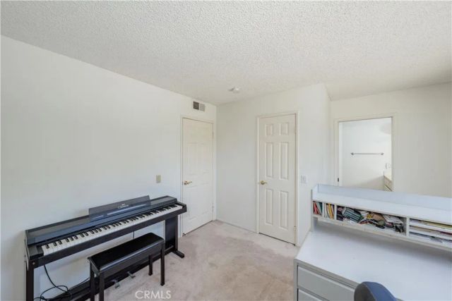 380 W Wilson F106, Costa Mesa, CA 92627