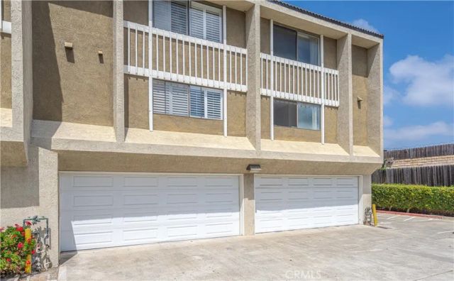 380 W Wilson F106, Costa Mesa, CA 92627