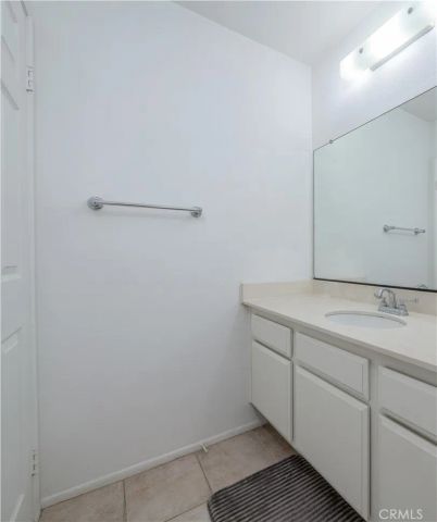 380 W Wilson F106, Costa Mesa, CA 92627