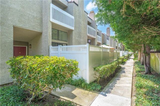 380 W Wilson F106, Costa Mesa, CA 92627