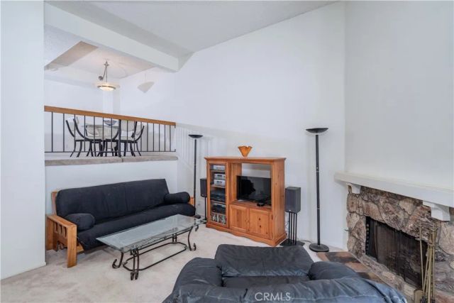 380 W Wilson F106, Costa Mesa, CA 92627