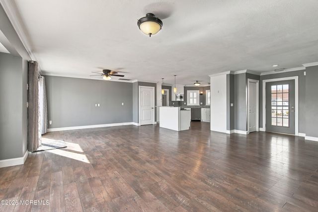13 Pumpshire Road, Toms River, NJ 08753